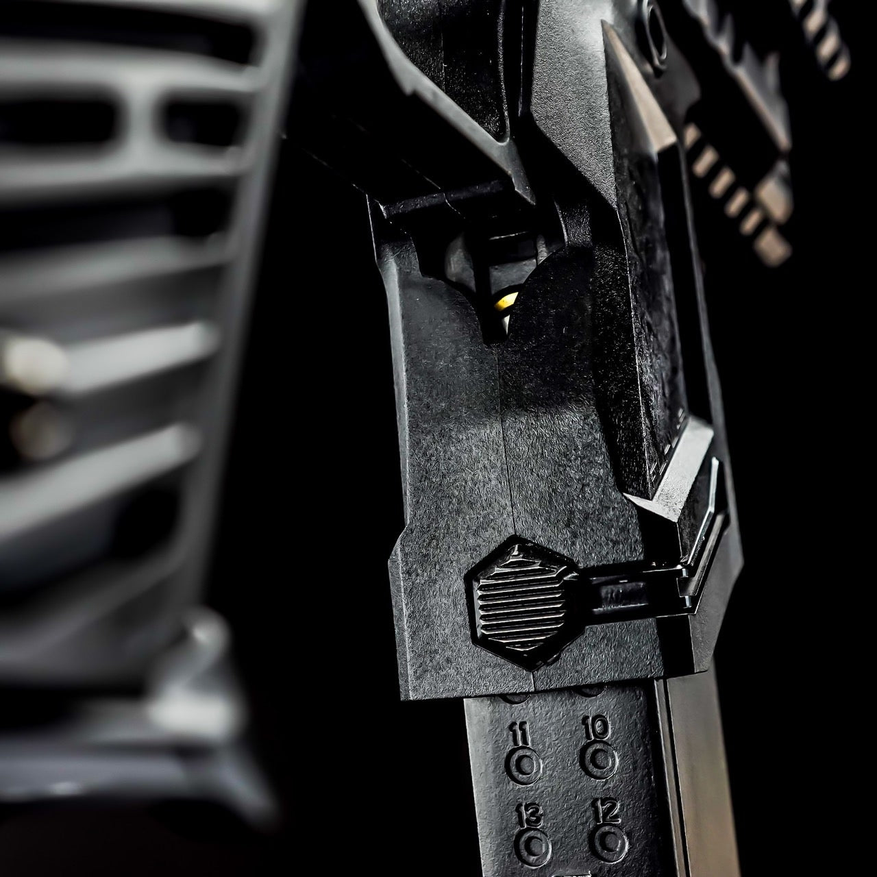 CTM FUKU-2 AAP-01 / G-Series Magazine Holder RIS Vertical Grip - Black